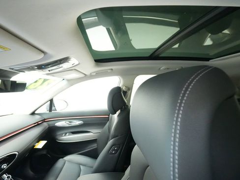 New 2026 Genesis GV70 2.5T Select image 18