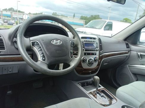 Used 2011 Hyundai Santa Fe GLS image 15