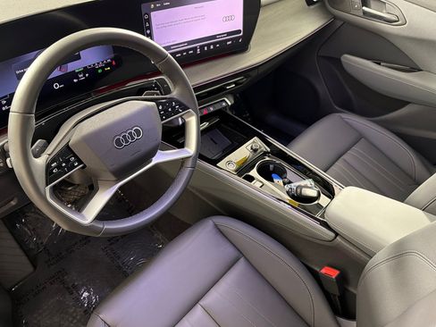 Used 2026 Audi Q3 quattro 2.0T AWD/4WD image 9