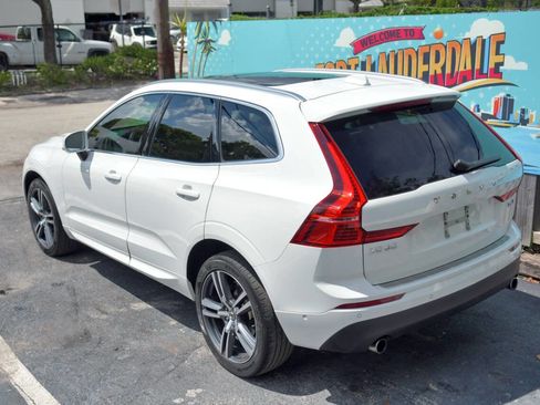 Used 2019 Volvo XC60 T6 Momentum w/ Multimedia Package image 6