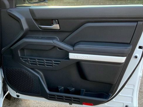 Used 2024 Toyota Tacoma TRD Sport image 21