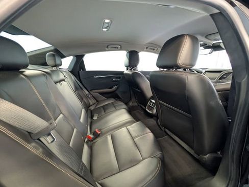 Used 2017 Chevrolet Impala LT FWD image 14
