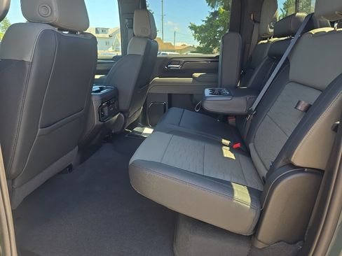 New 2026 Chevrolet Silverado 2500 ZR2 AWD/4WD image 18