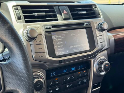 Used 2017 Toyota 4Runner Limited AWD/4WD image 19