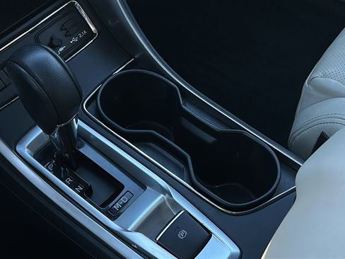 Used 2021 Subaru Ascent Limited w/ Technology Package image 22