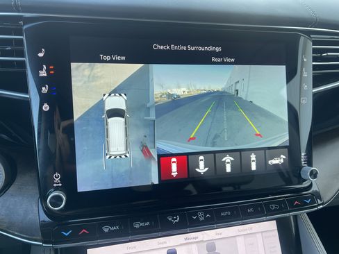 Used 2024 Jeep Grand Wagoneer Series I w/ Flexible Seating Group image 14