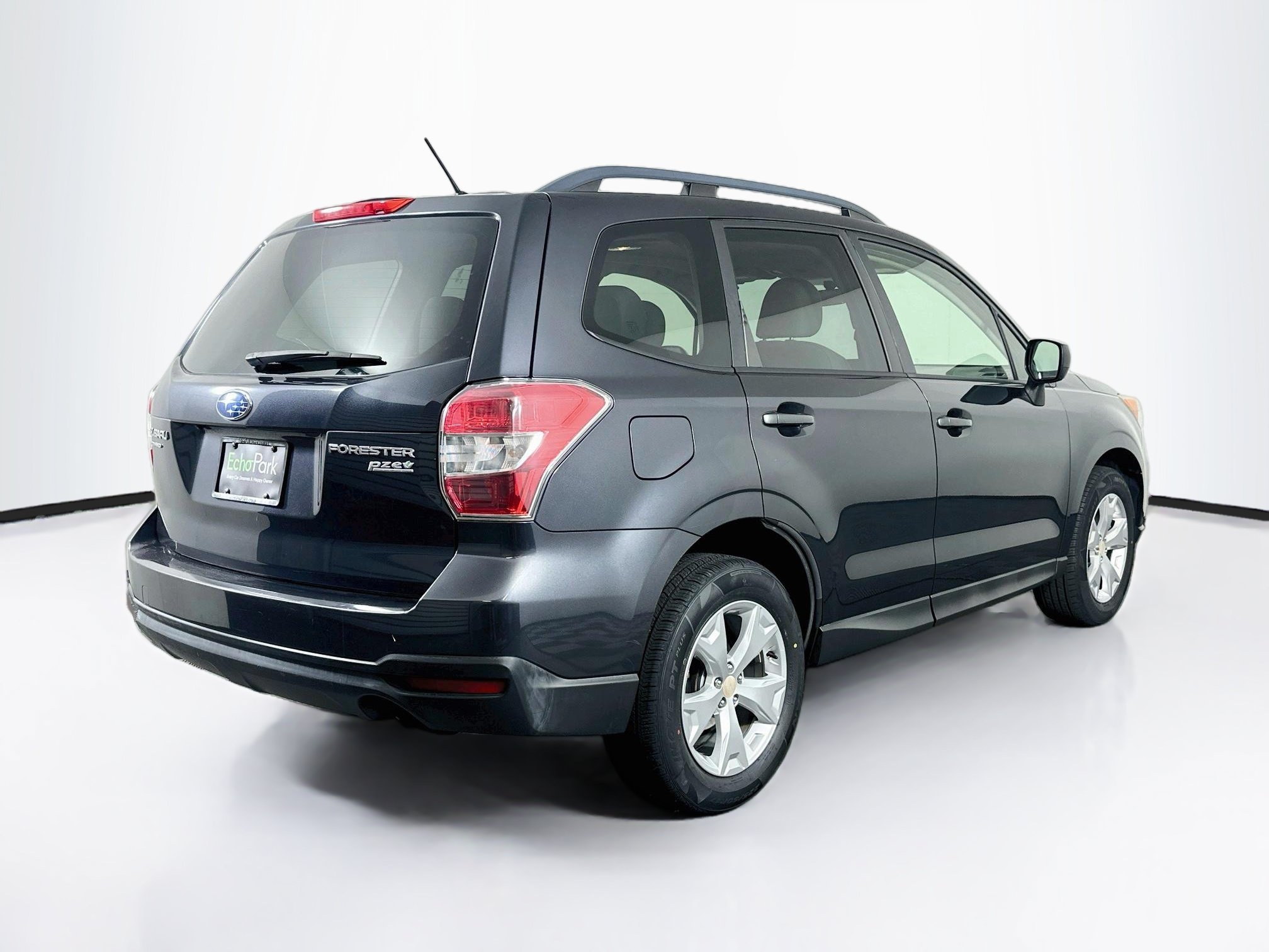 Used 2015 Subaru Forester 2.5i Premium w/ All-Weather Package AWD/4WD image 9