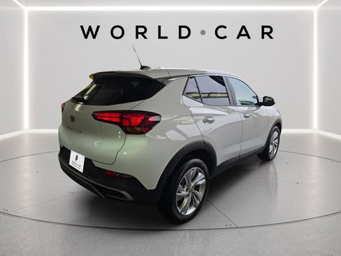 Used 2025 Buick Encore GX Preferred FWD image 2