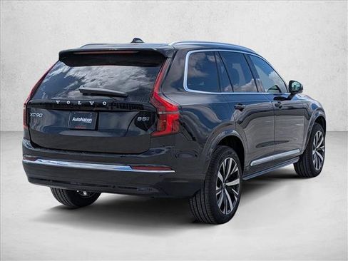 New 2026 Volvo XC90 B5 Core image 2