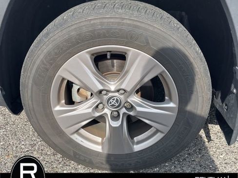 Used 2023 Toyota RAV4 XLE w/ Convenience Package image 9