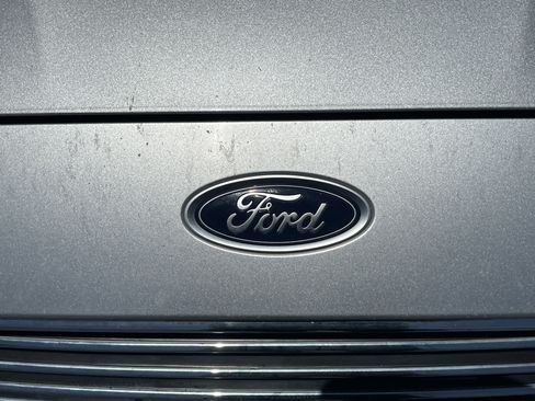 Used 2019 Ford Fusion SEL FWD image 24