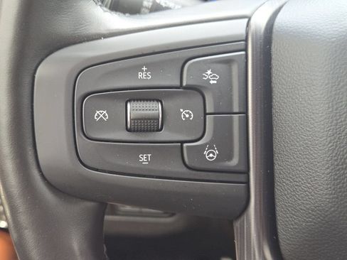 Used 2023 GMC Yukon XL Denali Ultimate AWD/4WD image 29