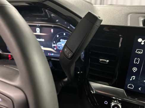 New 2026 GMC Sierra 2500 SLT w/ SLT Premium Package image 18