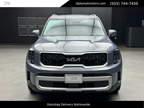 Used 2023 Kia Telluride EX w/ EX Captain's Chair Package image 10