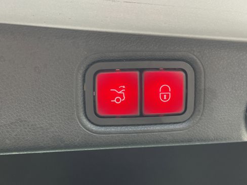 Used 2019 Mercedes-Benz E 300 image 11