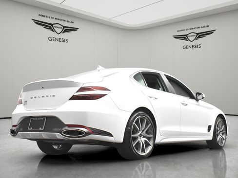 Used 2025 Genesis G70 2.5T RWD image 14