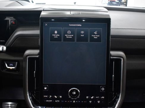 Used 2026 GMC Yukon XL Denali Ultimate AWD/4WD image 30