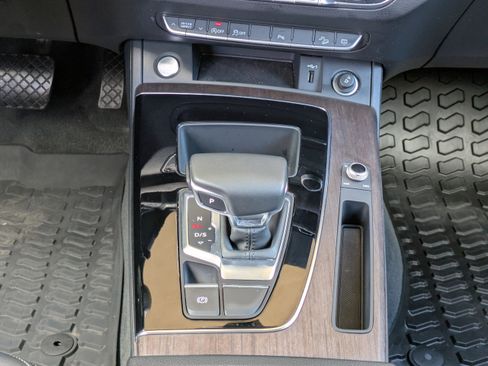 Used 2022 Audi Q5 2.0T Premium image 15