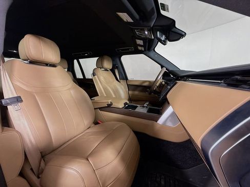 Used 2025 Land Rover Range Rover Long Wheelbase SE image 30