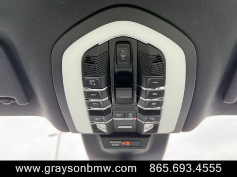 Used 2024 Porsche Macan AWD/4WD image 25
