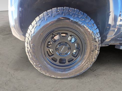 Used 2024 Toyota Tacoma TRD Sport w/ TRD Sport Premium Package AWD/4WD image 14
