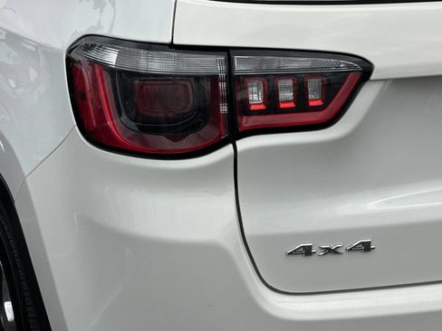 Used 2017 Jeep Compass Limited AWD/4WD image 25