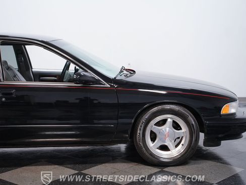 Used 1995 Chevrolet Impala SS RWD image 25