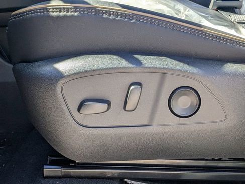 New 2026 Chevrolet Traverse High Country FWD image 17
