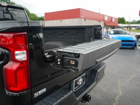 Used 2022 Chevrolet Silverado 1500 ZR2 w/ Technology Package AWD/4WD image 20
