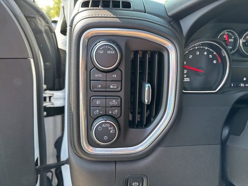 Used 2022 Chevrolet Silverado 1500 RST AWD/4WD image 19