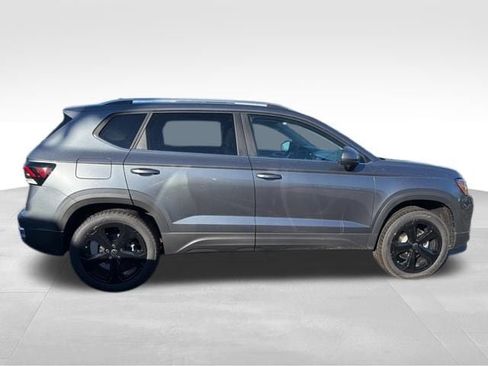 New 2026 Volkswagen Taos SEL AWD/4WD image 8