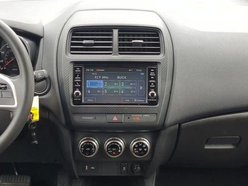 Used 2025 Mitsubishi Outlander Sport AWD image 17