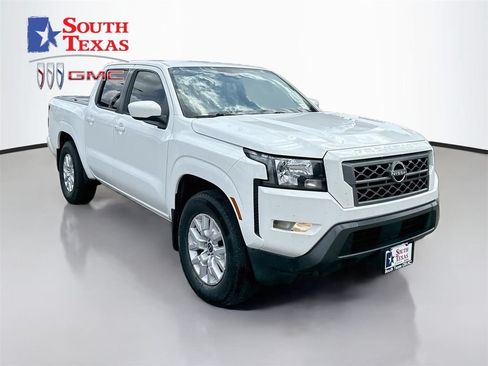 Used 2022 Nissan Frontier SV RWD image 1