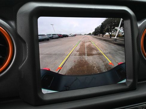 Used 2023 Jeep Gladiator Mojave image 13