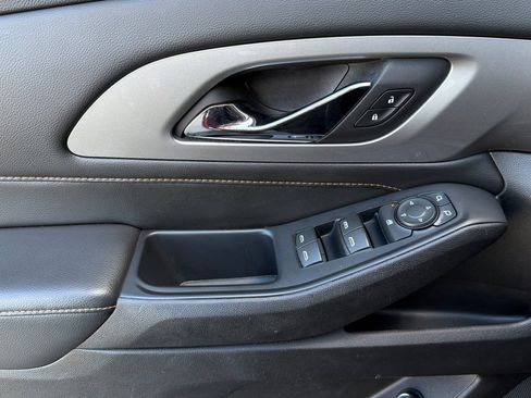 Used 2018 Chevrolet Traverse LT AWD/4WD image 10