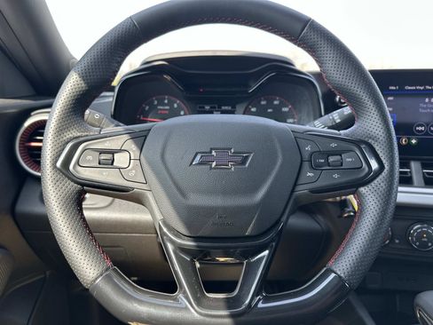 Certified 2024 Chevrolet Trax RS w/ Driver Confidence Package FWD image 19