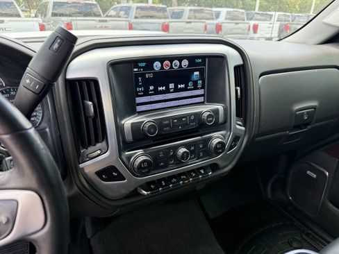 Used 2018 GMC Sierra 2500 SLT w/ Duramax Plus Package AWD/4WD image 19
