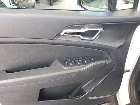 Certified 2023 Kia Sportage LX AWD/4WD image 16