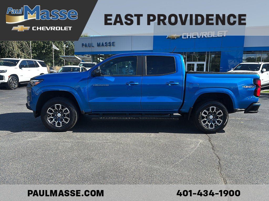 Certified 2024 Chevrolet Colorado LT w/ LT Convenience Package III AWD/4WD image 4