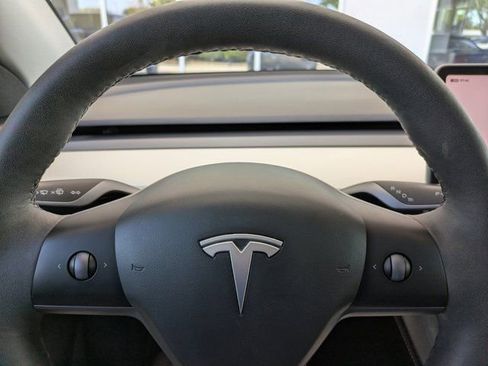 Used 2022 Tesla Model Y Performance image 22