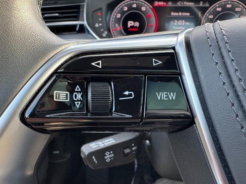 Used 2024 Audi A8 L 3.0T image 18