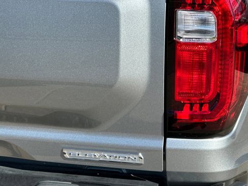 Certified 2025 GMC Canyon Elevation image 26