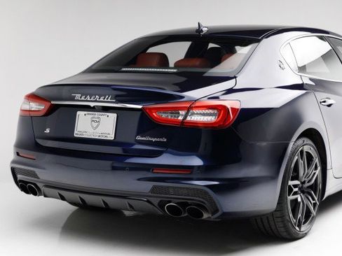 Used 2020 Maserati Quattroporte S GranSport image 31