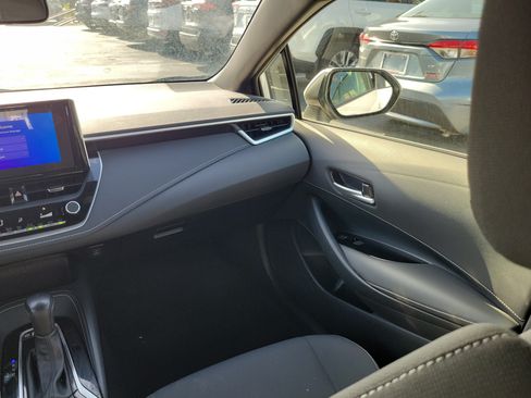 Used 2025 Toyota Corolla SE FWD image 17