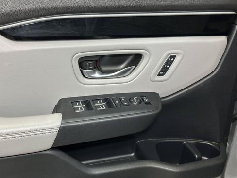 Certified 2024 Honda Pilot Touring image 21