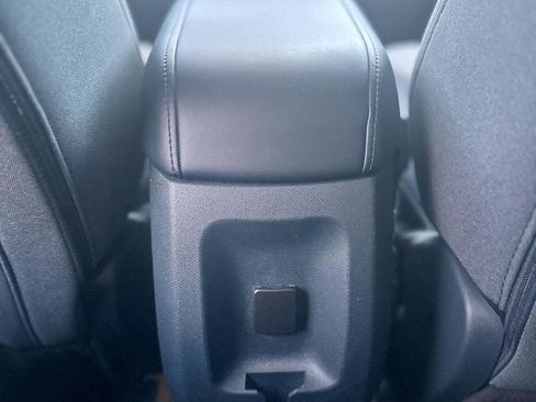 Used 2024 Ford Maverick XLT image 14