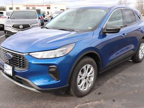 Used 2023 Ford Escape Active image 3