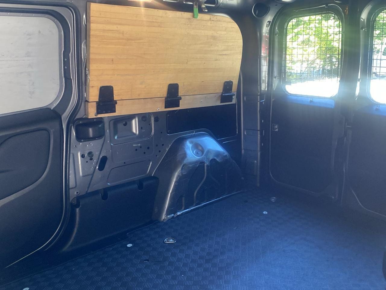 Used 2016 RAM ProMaster City Tradesman w/ Rear Back-up Camera Group FWD image 23