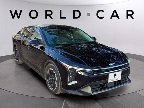 Used 2025 Kia K4 EX FWD image 2