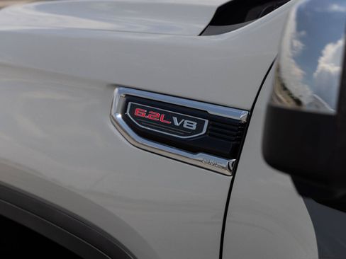 Used 2024 GMC Sierra 1500 Denali AWD/4WD image 10